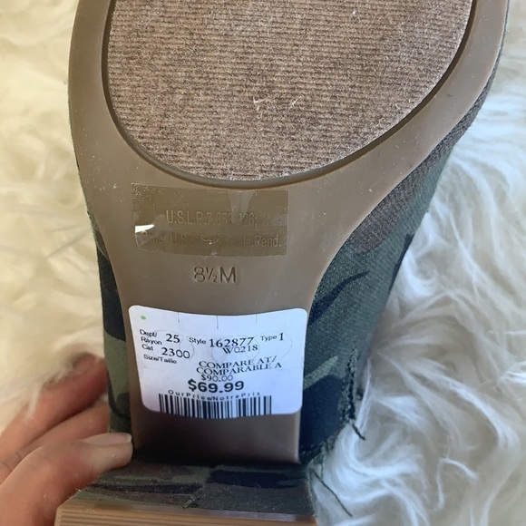 G By Guess Women’s Camouflage Peep Toe Mules Canvas Sandals Size 8.5 - Picture 9 of 11